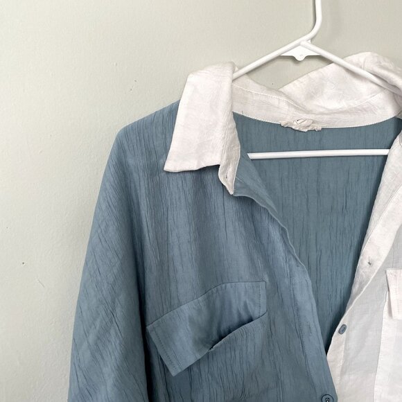 Chicsoul rayon blue white colorblock long sleeved button down top women size 2X - Picture 2 of 6